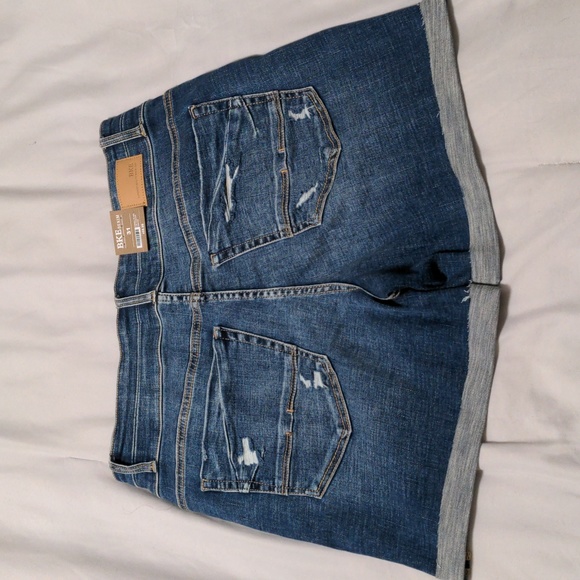 SOLD Sz 12/14 - Buckle BKE Payton Mid Rise Midi Shorts sz 31 NWT - Picture 4 of 7